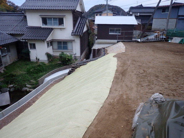 植生シート設置