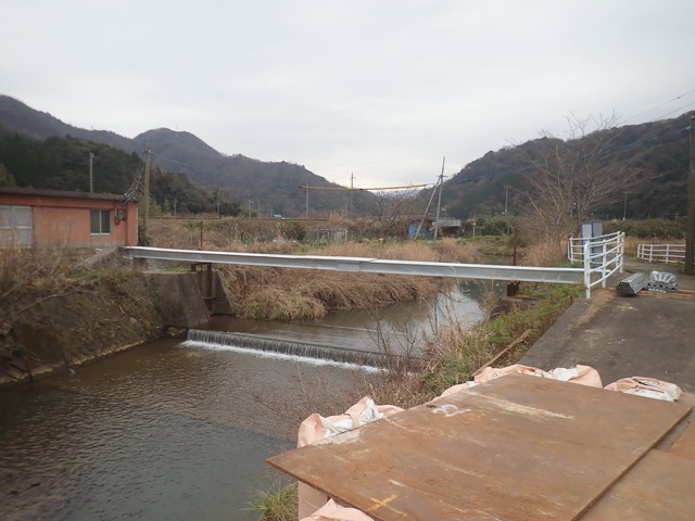 桁・床版設置完了