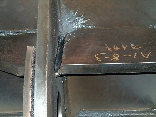 製作工　ガウジング