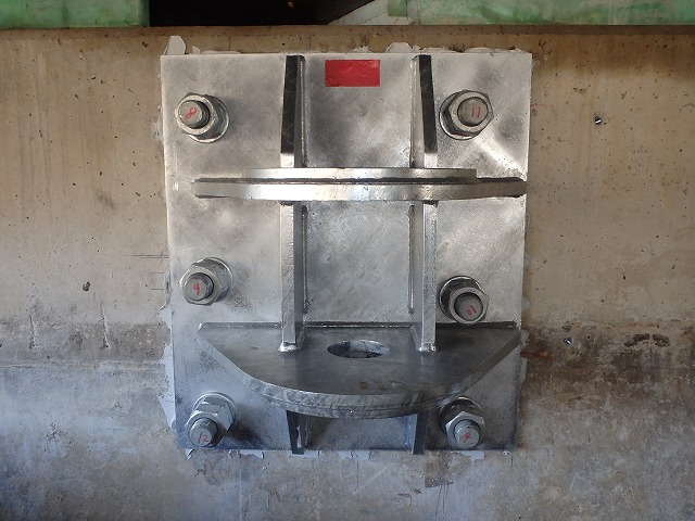 壁面部材　設置