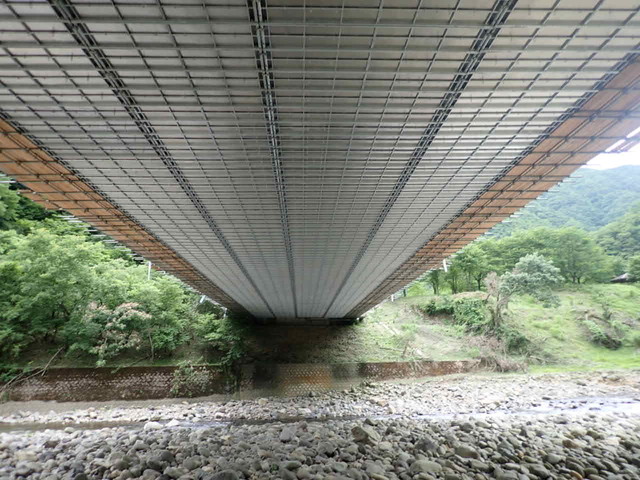 下からの見上げ